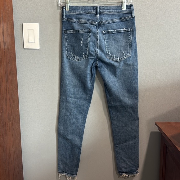 AGolde Blue Ankle Cropped Jeans with Distressed Details - Picture 4 of 8